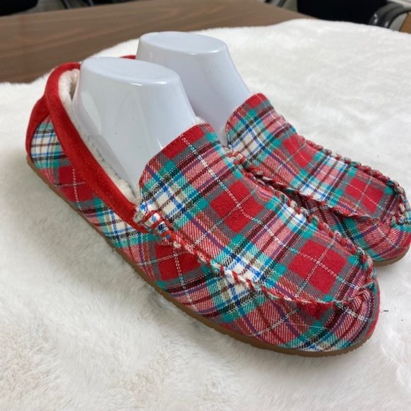 Lands' End Women's Soft Flannel Moccasin Slippers Plaid Red NWOT size 10‎ - Picture 1 of 13